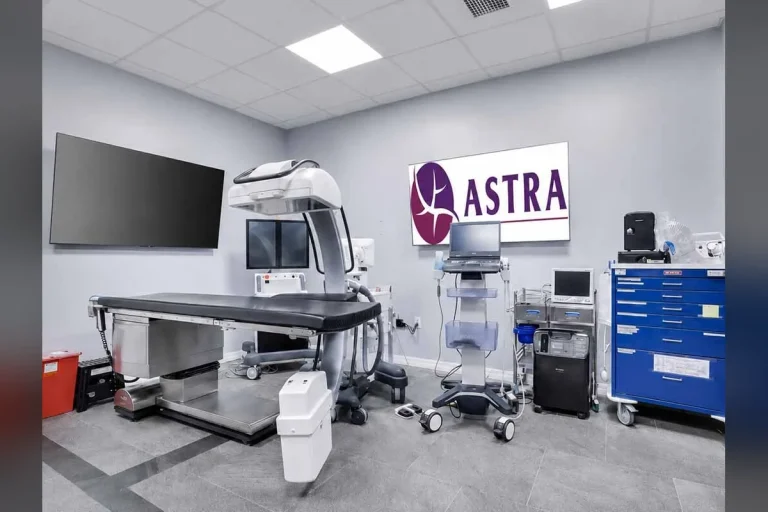 Astra Knee Pain Center logo