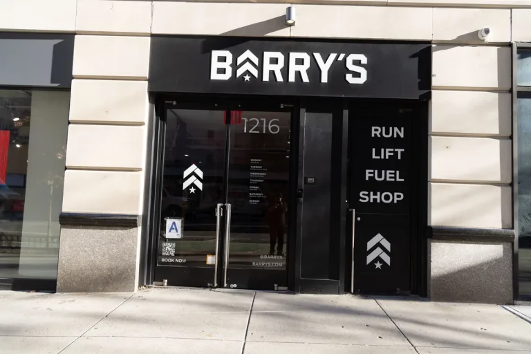 Barry’s logo