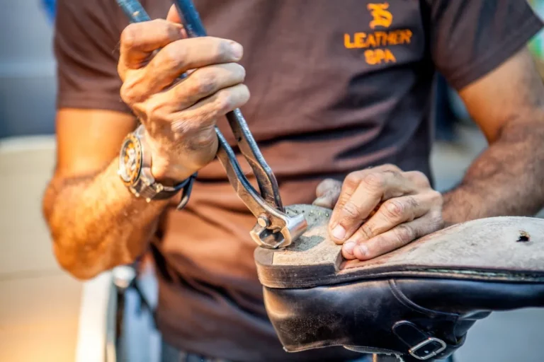 Leather Spa logo